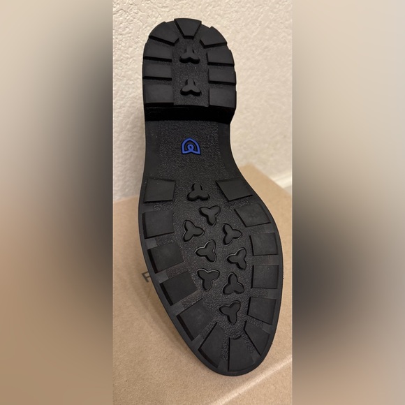 Rothy’s Lug Boot - Merino Wool Dove size 7.5 like new - Picture 5 of 8